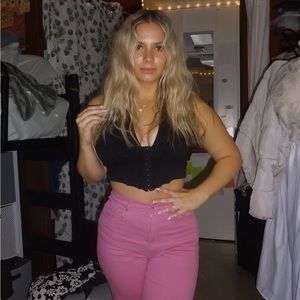 Meet your Posher, Lucy